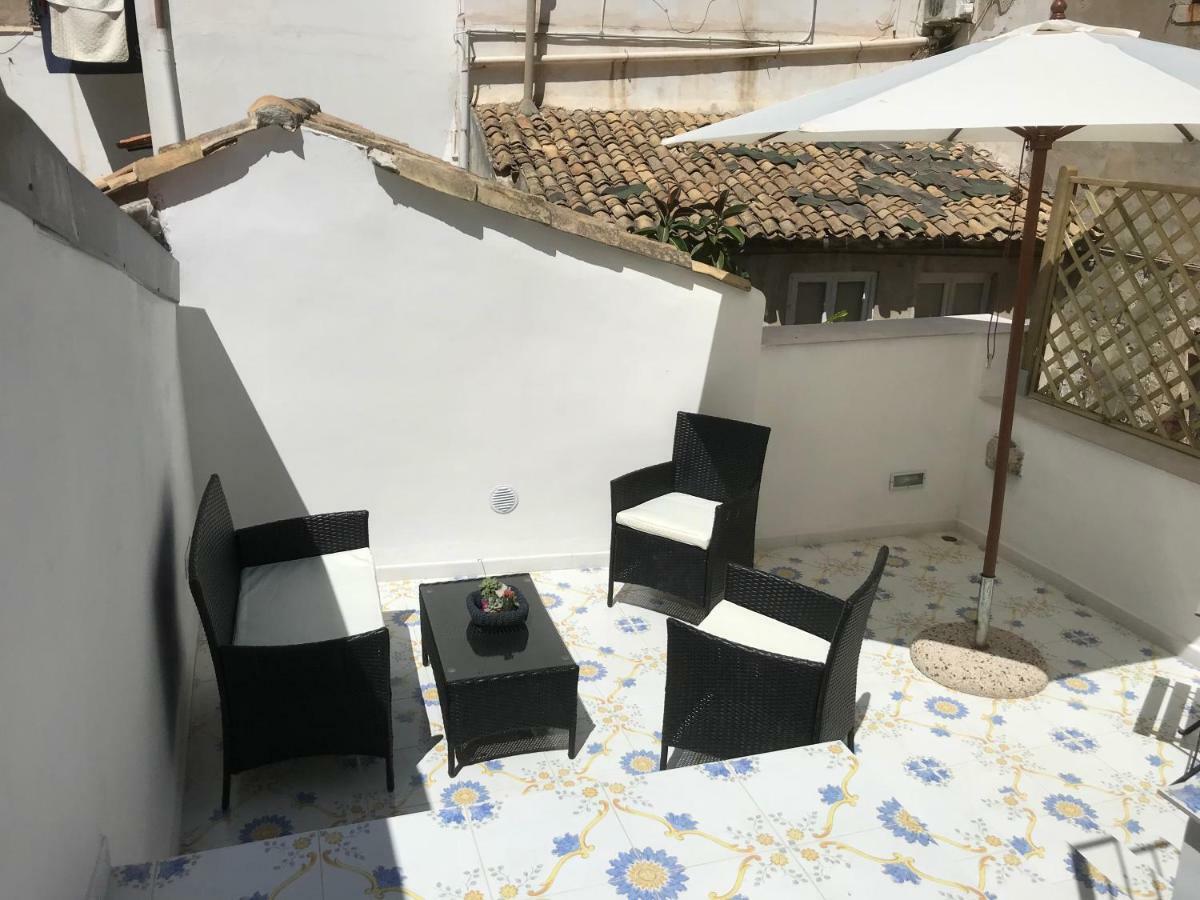 Ortigia Casa Fab Apartment Syracuse Bagian luar foto